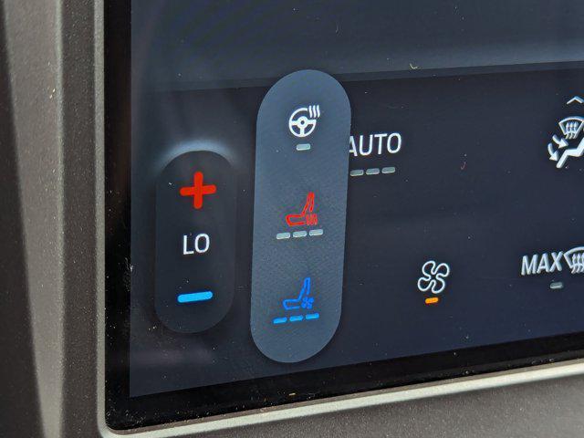 Photo of 2021 Gray Ford Edge
