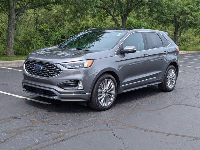 Photo of 2021 Gray Ford Edge