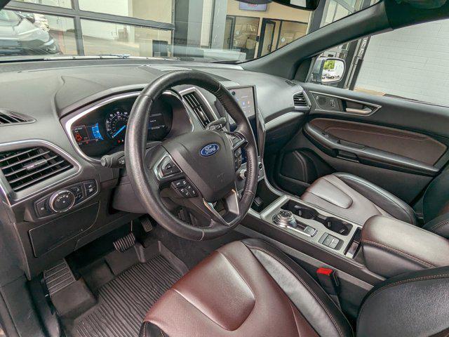 Photo of 2021 Gray Ford Edge