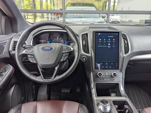 Photo of 2021 Gray Ford Edge