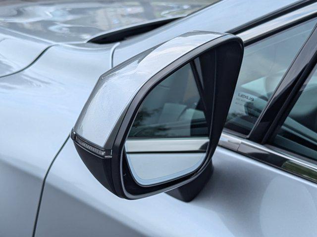 Photo of 2025 Iridium Lexus RX 350