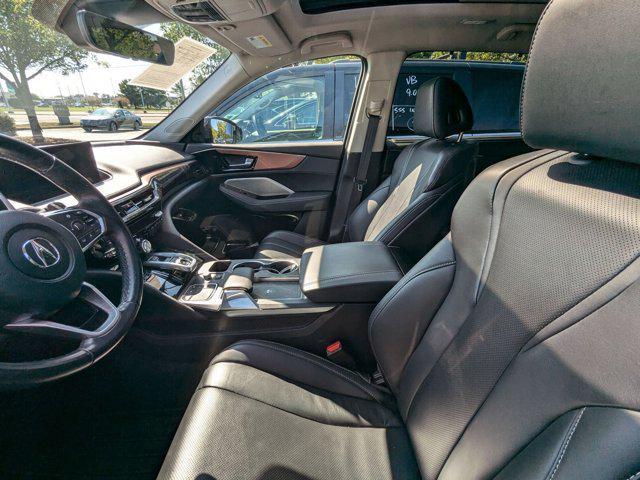 Photo of 2022 Black Acura MDX
