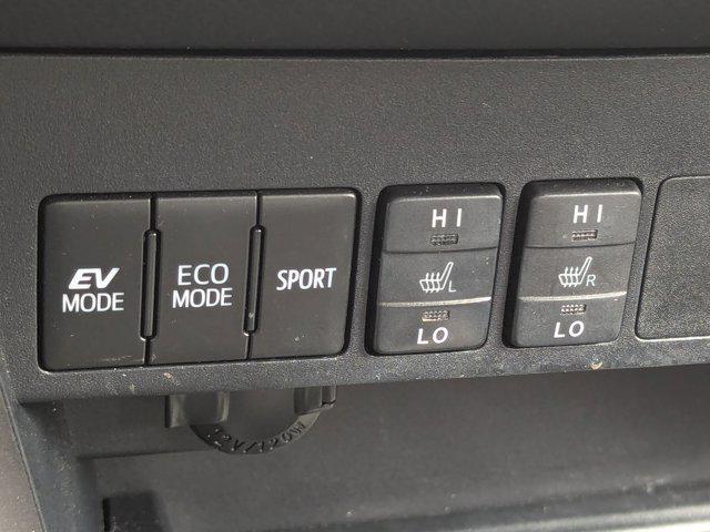 Photo of 2018 Blizzard Pearl Toyota RAV4 Hybrid