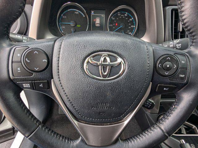 Photo of 2018 Blizzard Pearl Toyota RAV4 Hybrid