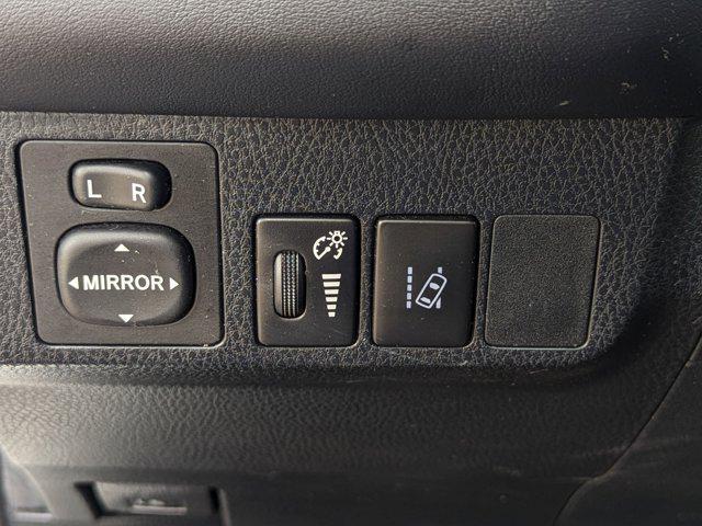Photo of 2018 Blizzard Pearl Toyota RAV4 Hybrid