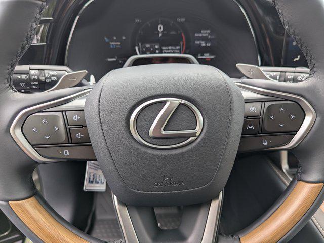 Photo of 2025 Nori Green Pearl Lexus RX 350