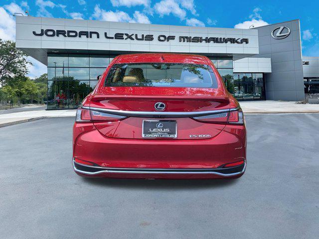 Photo of 2025 Matador Red Mica Lexus ES 300h
