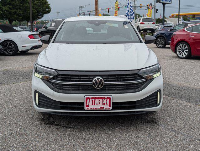 Photo of 2024 Pure White Volkswagen Jetta
