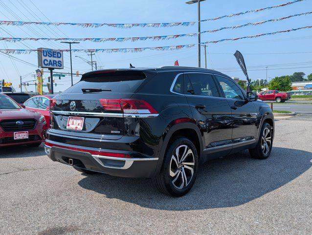 Photo of 2021 Deep Black Volkswagen Atlas Cross Sport