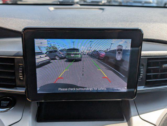 Photo of 2023 Oxford White Ford Explorer