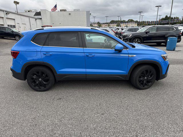 Photo of 2022 Blue Volkswagen Taos