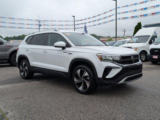 Photo of 2024 Pure White Volkswagen Taos