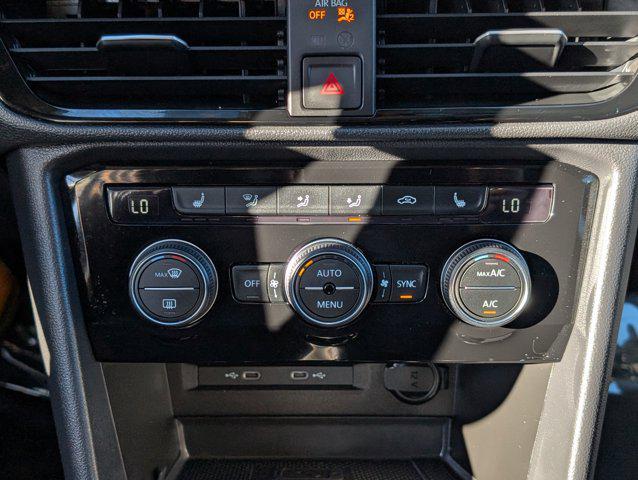 Photo of 2024 Platinum Gray Metallic Volkswagen Taos