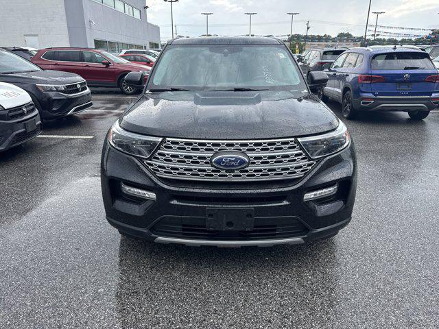 Photo of 2024 Black Metallic Ford Explorer