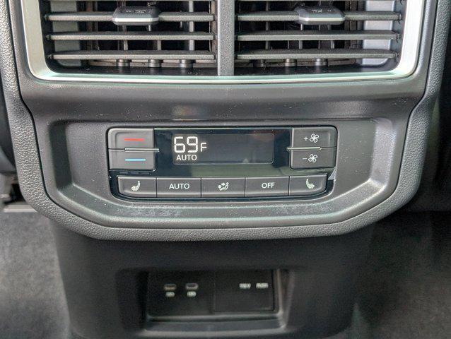 Photo of 2025 Platinum Gray Metallic Volkswagen Atlas