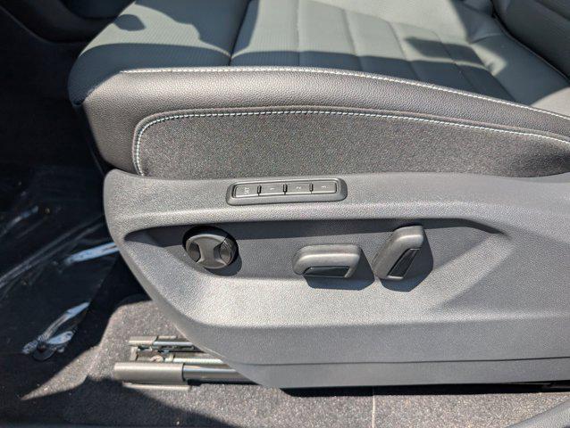 Photo of 2025 Platinum Gray Metallic Volkswagen Atlas