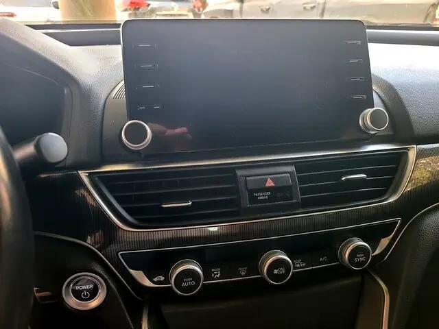 Photo of 2022 Crystal Black Pearl Honda Accord Hybrid
