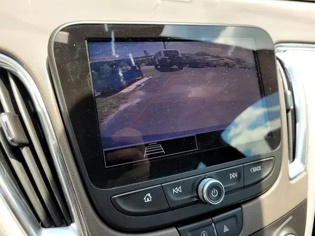 Photo of 2021 Shadow Gray Metallic Chevrolet Malibu