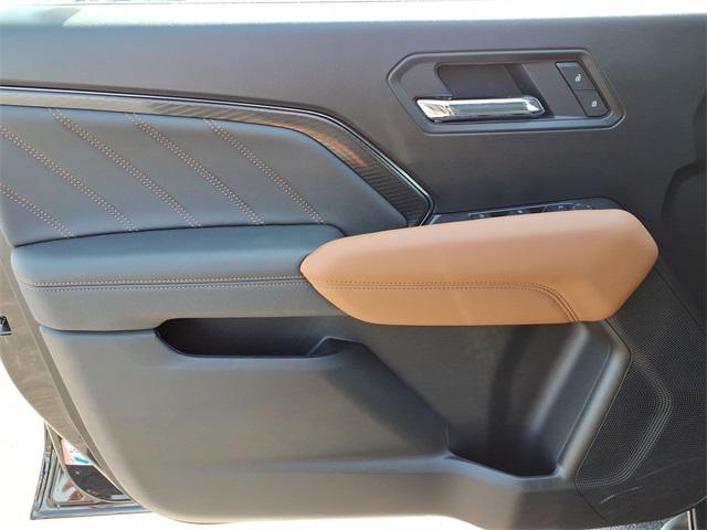 Photo of 2025 Onyx Black GMC Canyon
