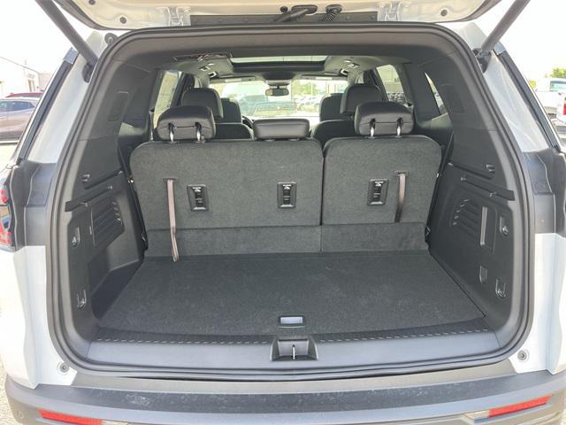 Photo of 2025 Summit White GMC Acadia