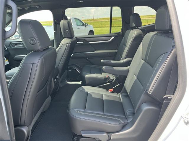 Photo of 2025 Summit White GMC Acadia