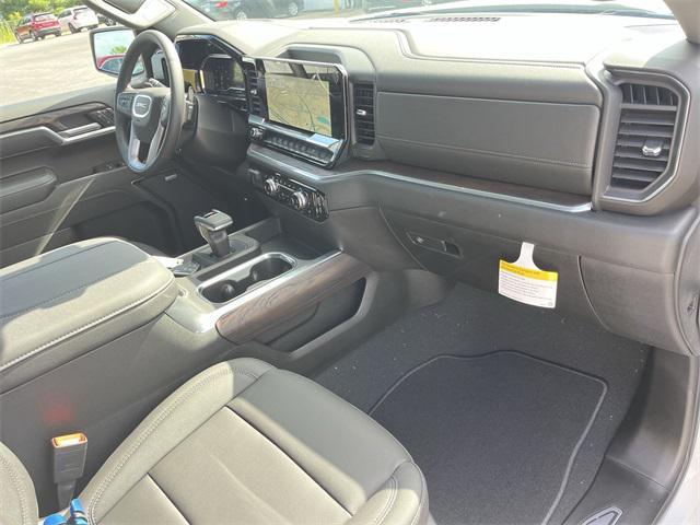 Photo of 2025 Summit White GMC Sierra 1500