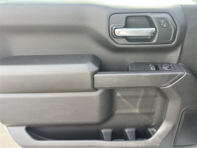 Photo of 2025 Summit White Chevrolet Silverado 1500