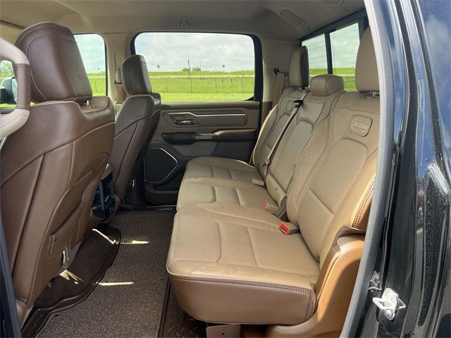 Photo of 2020 Diamond Black Crystal Pearlcoat RAM 1500