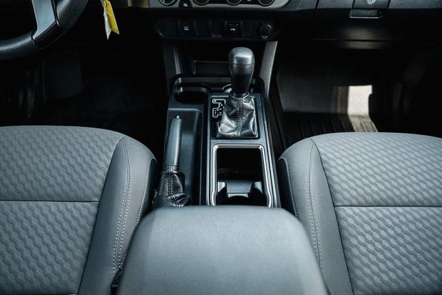 Photo of 2021 Super White Toyota Tacoma