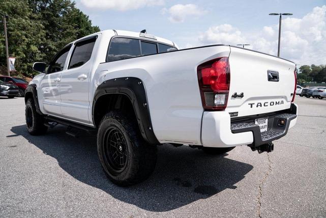 Photo of 2021 Super White Toyota Tacoma