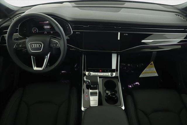Photo of 2025 Waitomo Blue Metallic Audi Q7