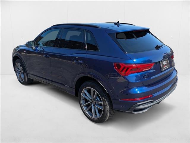 Photo of 2025 Navarra Blue Metallic Audi Q3