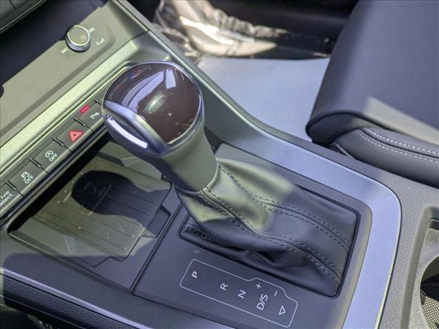 Photo of 2025 Navarra Blue Metallic Audi Q3