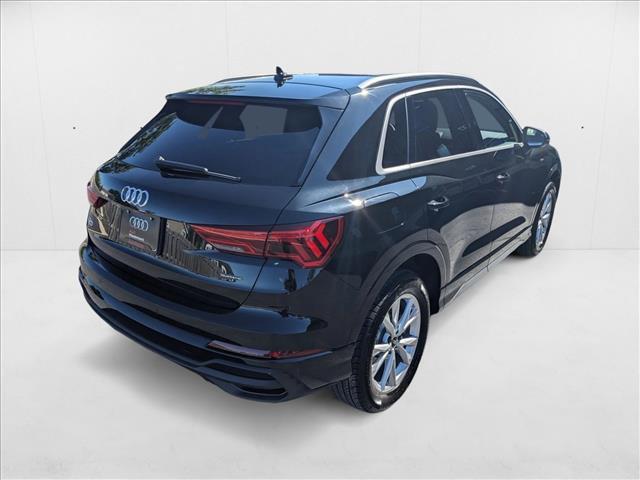 Photo of 2025 Mythos Black Metallic Audi Q3