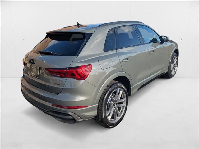 Photo of 2025 Chronos Gray Metallic Audi Q3