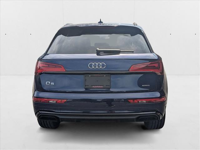 Photo of 2025 Navarra Blue Metallic Audi Q5