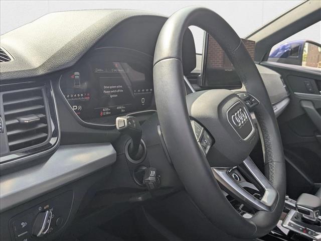 Photo of 2025 Navarra Blue Metallic Audi Q5