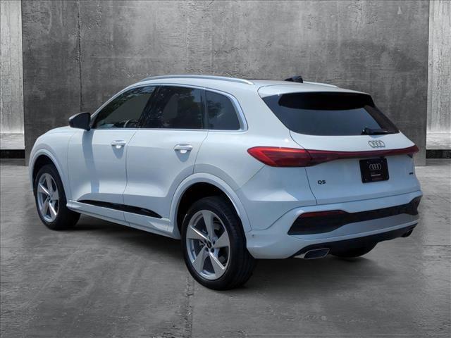 Photo of 2025 Glacier White Metallic Audi Q5