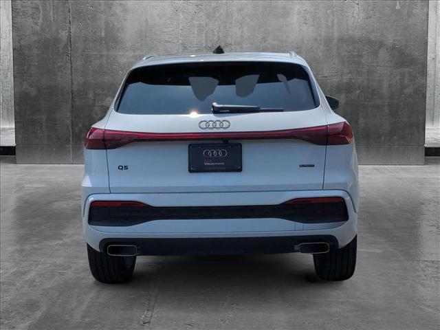 Photo of 2025 Glacier White Metallic Audi Q5