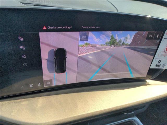Photo of 2025 Glacier White Metallic Audi Q5