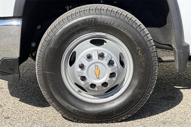 Photo of 2024 Summit White Chevrolet Silverado 3500