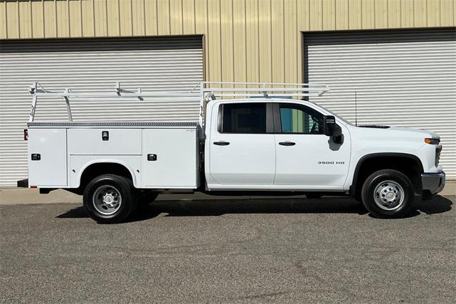 Photo of 2024 Summit White Chevrolet Silverado 3500