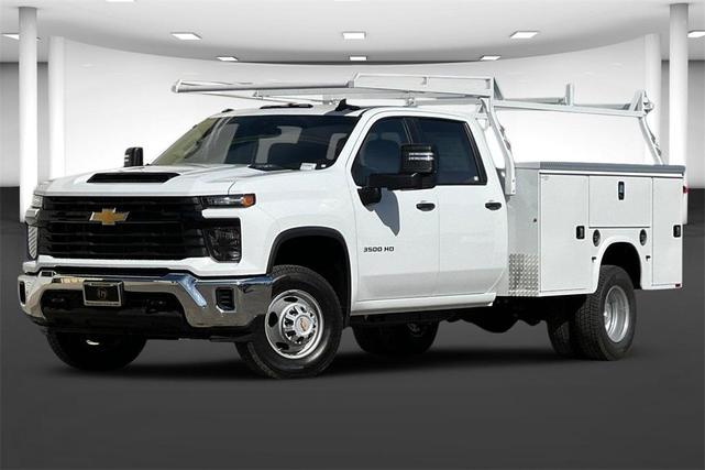 Photo of 2024 Summit White Chevrolet Silverado 3500