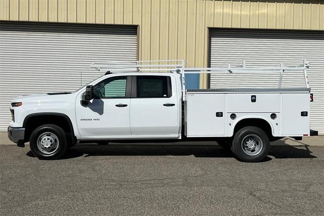 Photo of 2024 Summit White Chevrolet Silverado 3500