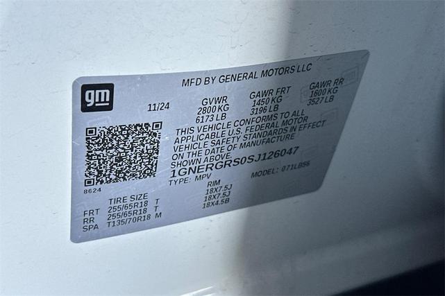 Photo of 2025 Summit White Chevrolet Traverse