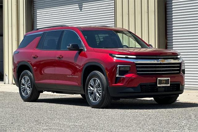 Photo of 2026 Radiant Red Tintcoat Chevrolet Traverse