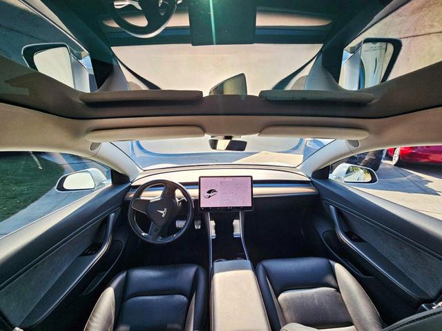 Photo of 2018 Pearl White Multi-Coat Tesla Model 3