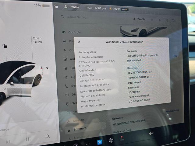 Photo of 2018 Pearl White Multi-Coat Tesla Model 3