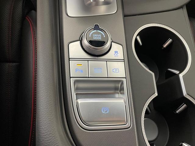 Photo of 2024 Black Genesis G70