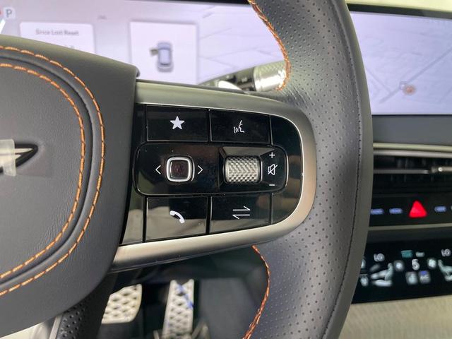 Photo of 2026 Alta White Genesis GV70